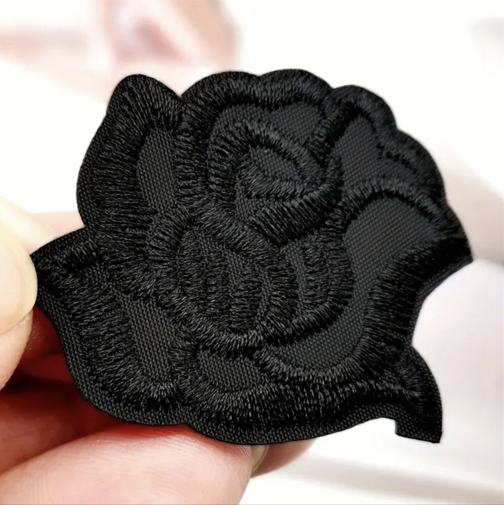 🖤 2x Black Roses Iron-On Patches